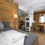 Cottages, Turf House 別荘 トルフハウス
