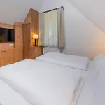 Cottages, Turf House * トルフハウス