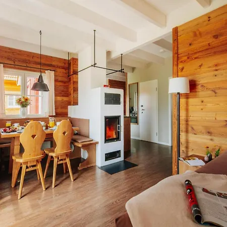 Cottages, Turf House * 托夫豪斯