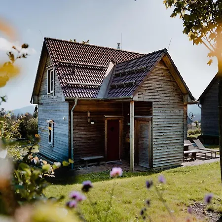 Cottages, Turf House تورفاوس