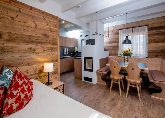 Cottages, Turf House * 托夫豪斯